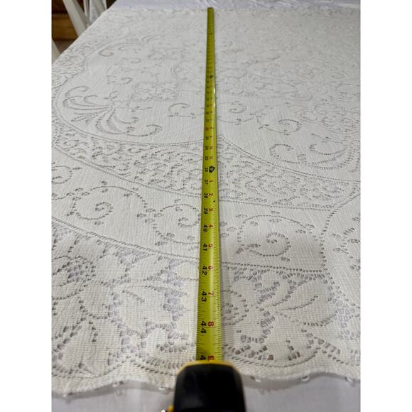 Vintage Quaker Lace Tablecloth 62x45 White Floral Pattern Mid Century Linen USA - Picture 10 of 14